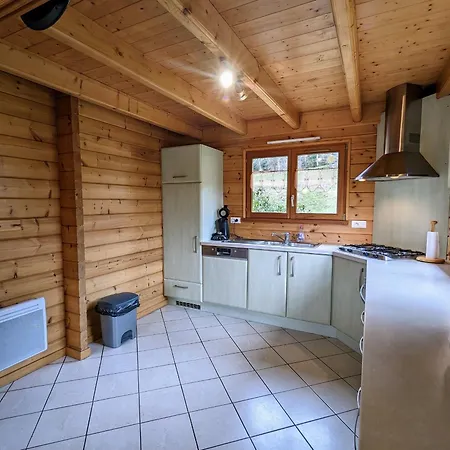 Chaleureux Avec Terrasse, Proche Forêt Et Sentier, à 15 Km Des Stations De De Gérardmer - Fr-1-589-247