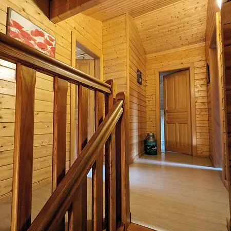 Chaleureux Avec Terrasse, Proche Forêt Et Sentier, à 15 Km Des Stations De De Gérardmer - Fr-1-589-247 *