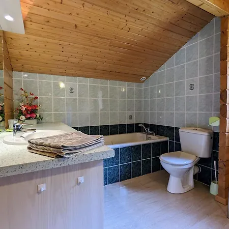 Chaleureux Avec Terrasse, Proche Forêt Et Sentier, à 15 Km Des Stations De De Gérardmer - Fr-1-589-247 Casa di campagna